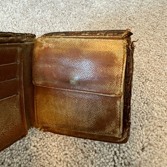 Louis Vuitton Monogram Marco Bi Fold Men’s Wallet - Picture 8 of 12